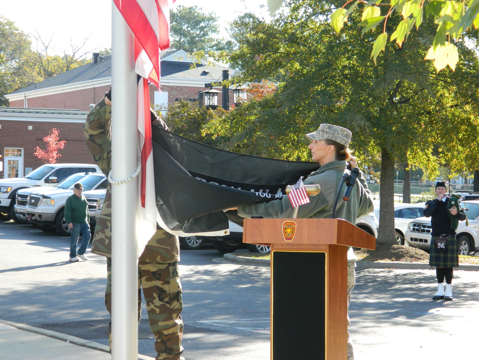Flag ceremony for veterans (27).JPG